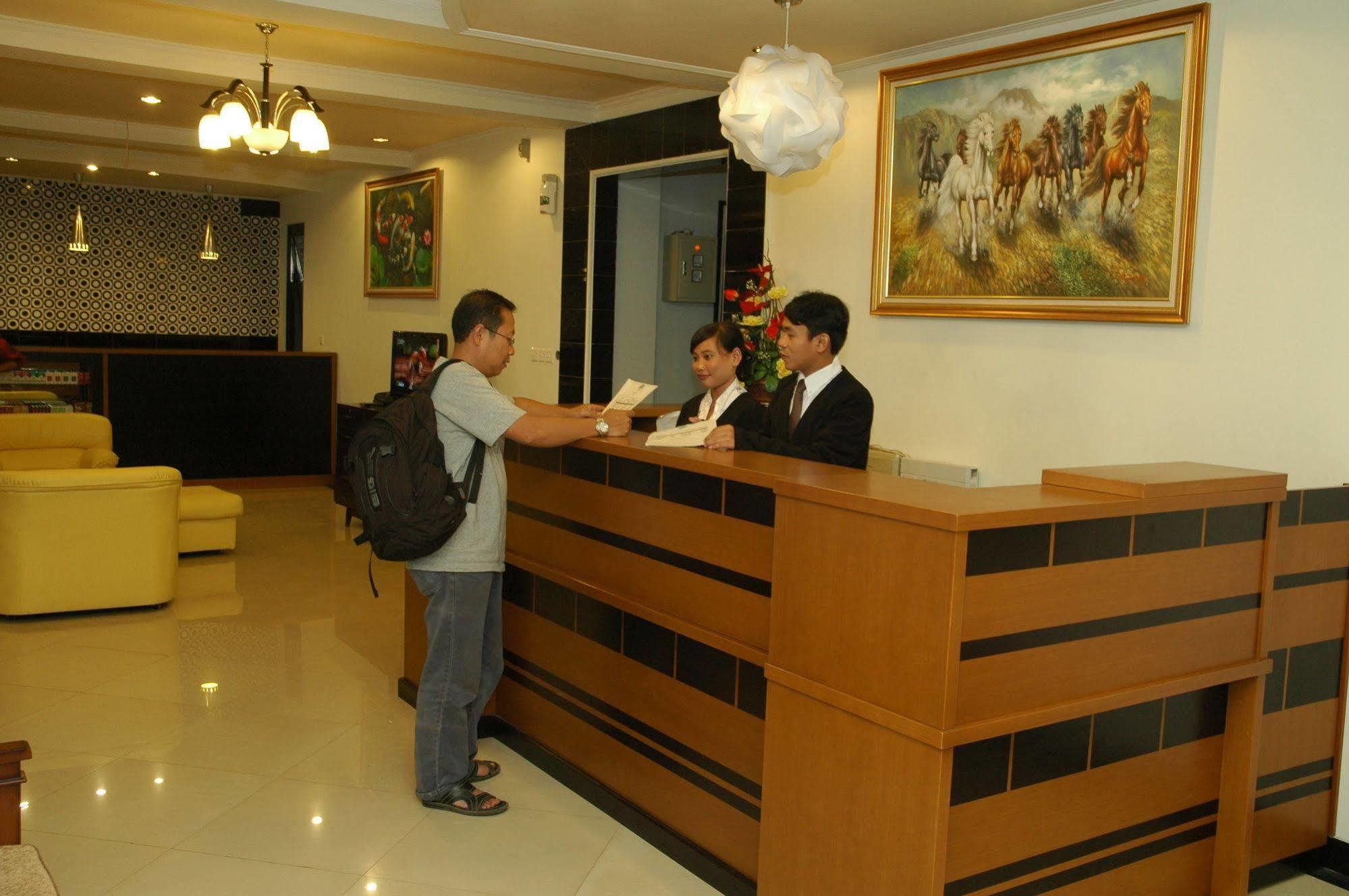 Resor Unik 2*